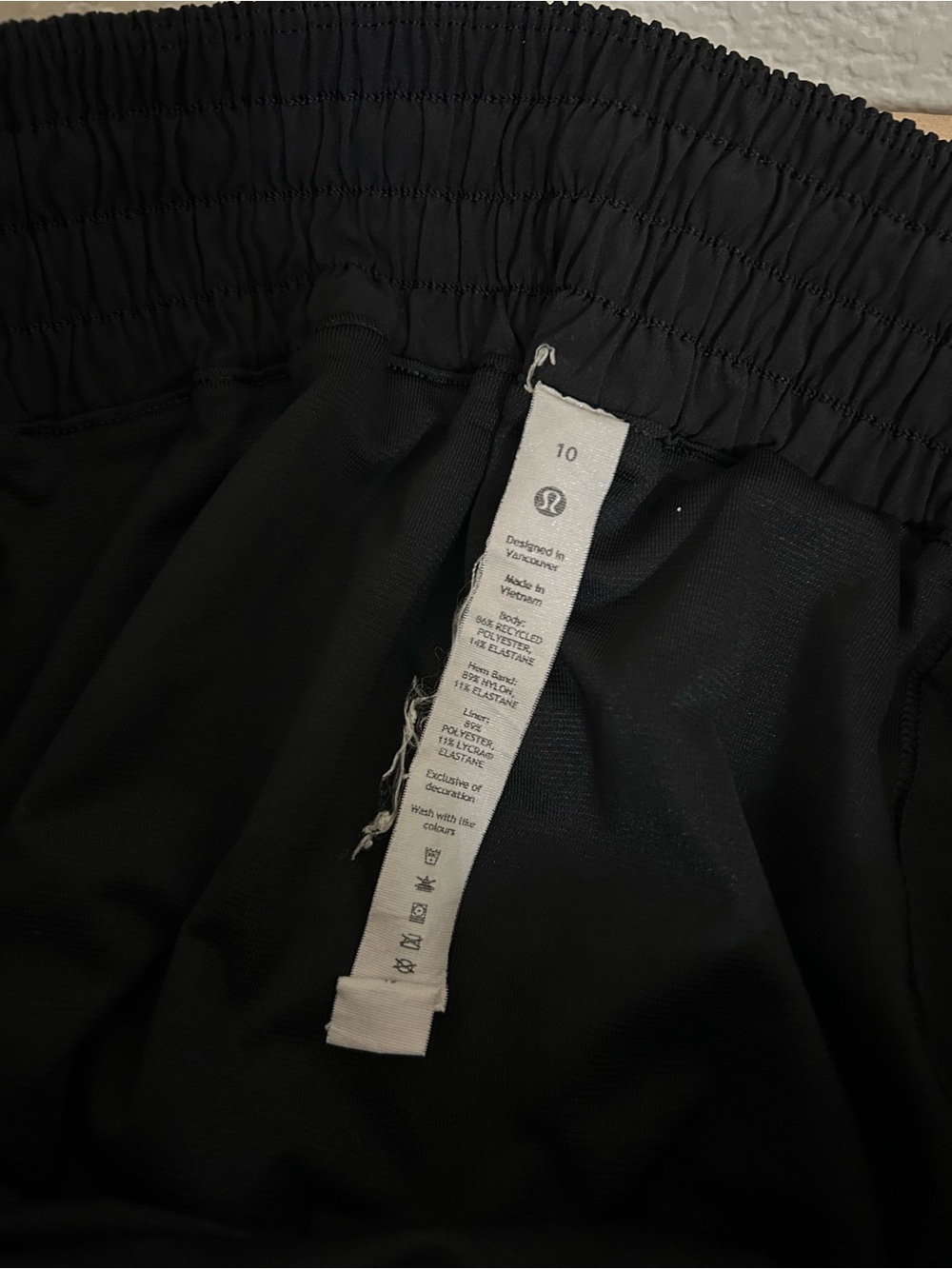 lululemon athletica Black Hotty Hot High-Rise Lined Short 4" - Picture 6 of 7